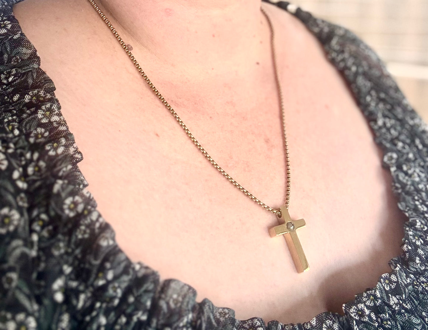 Look Unto Jesus Cross Projection Necklace