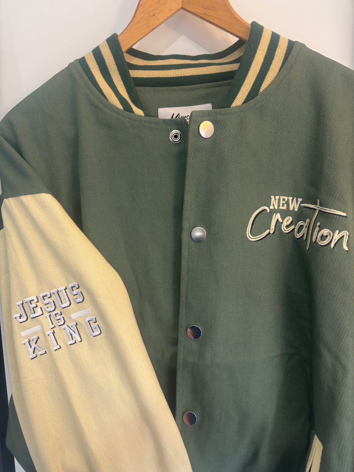 Crowdfunding - Jesus is King Varsity