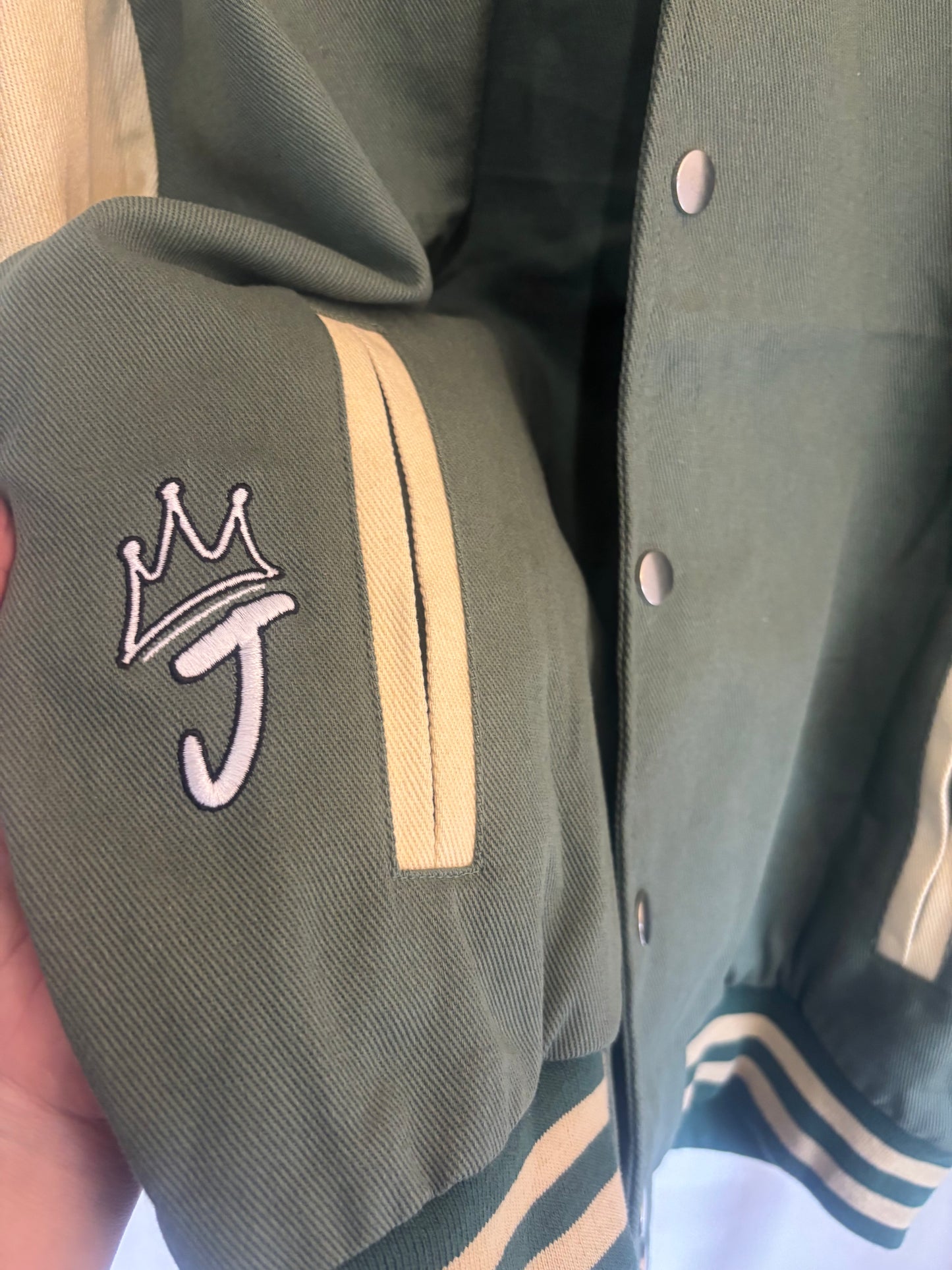 Crowdfunding - Jesus is King Varsity